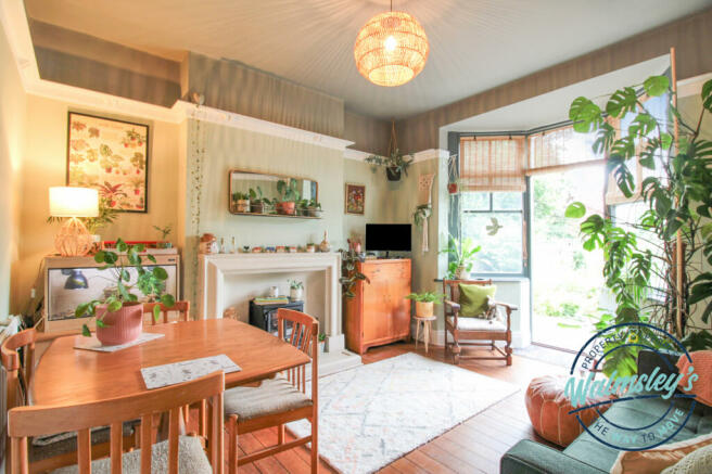 Rear sitting room with patio doors