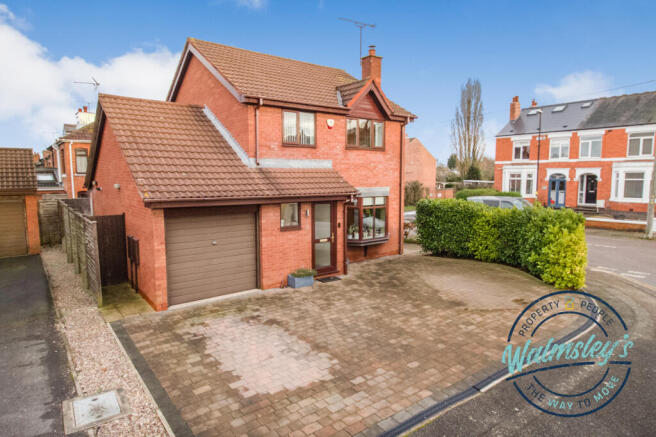 Impressive driveway with parking for multiple vehi