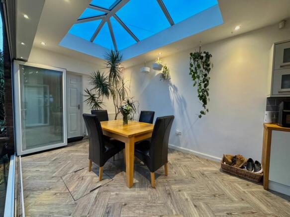 Kitchen/Breakfast Room