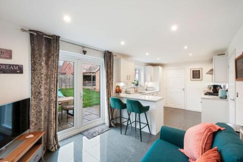 Wildlife Way, Droitwich, WR9