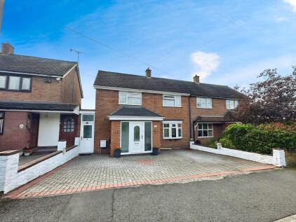 Silver Birch Road, Huntington, Cannock, WS12