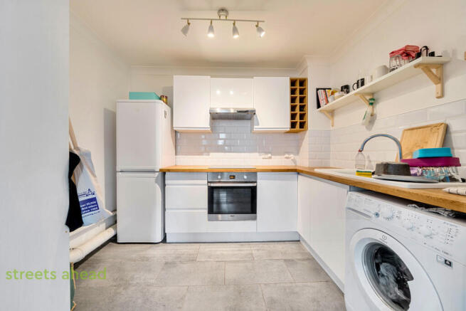 e33b8133-4e20-42c...