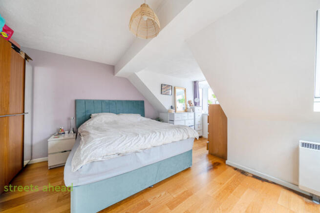 8fdaf008-6c85-43c...