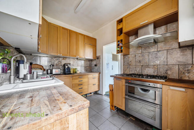 25f0cf79-e74d-43b...