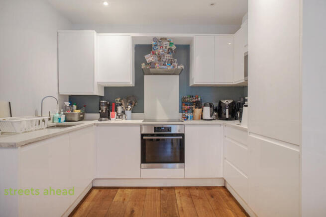 0fb2a058-f183-430...