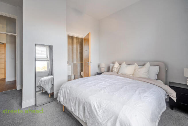 4f627d74-753a-4c3...