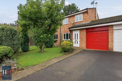 Coltsfoot Place, Hook, Hampshire, RG27