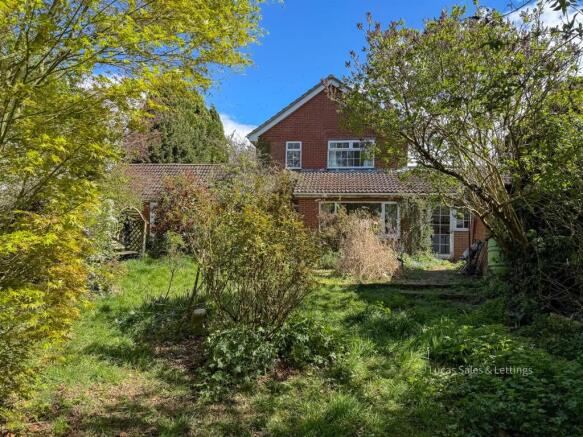 55 Hall Close Kettering-04.jpg