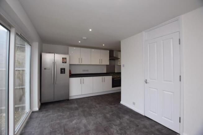 kitchen 2.JPG