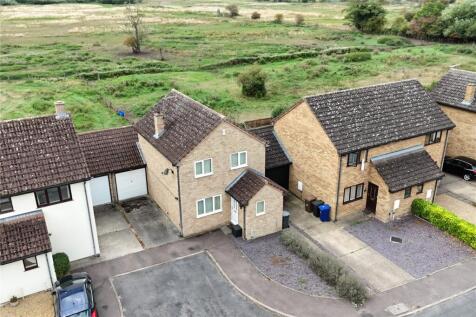 Nightingale Close, Mildenhall, Bury St. Edmunds, Suffolk, IP28