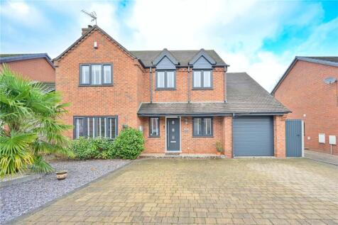 Little Marsh Grove, Penkridge, Stafford, Staffordshire, ST19