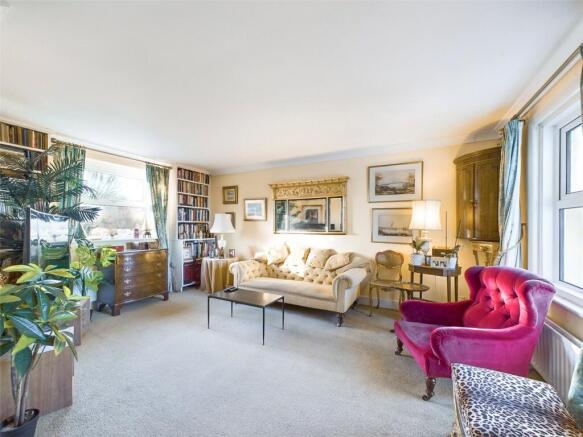 Living Room/Bedroom