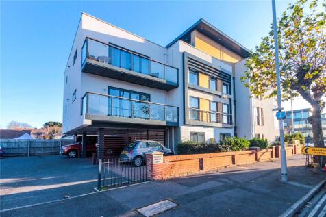 Stour Road, Christchurch, Dorset, BH23