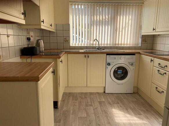 19 Healey Kitchen.jpg