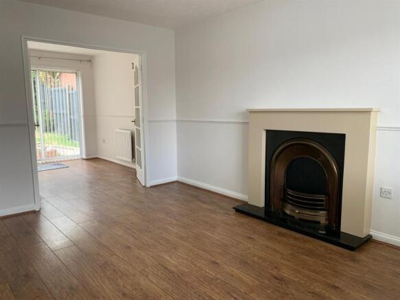 8 Wembury Lounge.jpg