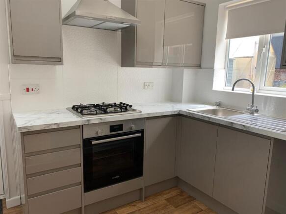 8 Wembury Kitchen.jpg