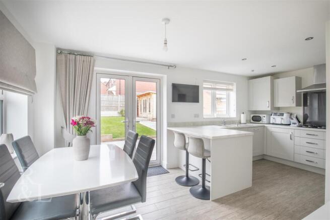 1, Hawksbeard Close  (7).jpg