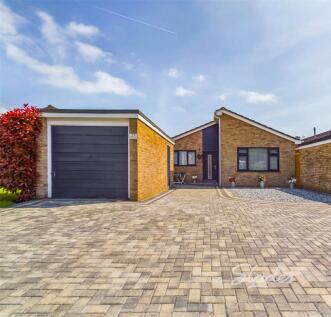 Treeside, Highcliffe, Dorset, BH23