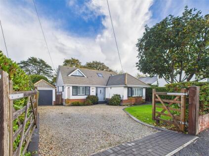 Smugglers Lane North, Highcliffe, Christchurch, Dorset, BH23