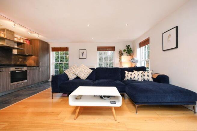 Kitchen/dining/living room