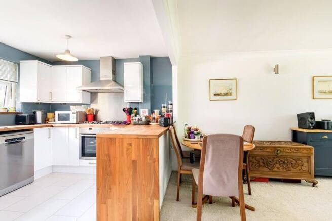 Kitchen/Breakfast Area