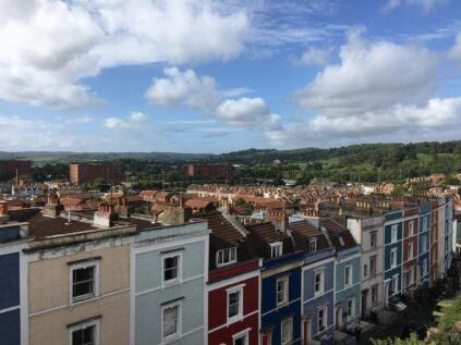 Ambra Vale East, Cliftonwood