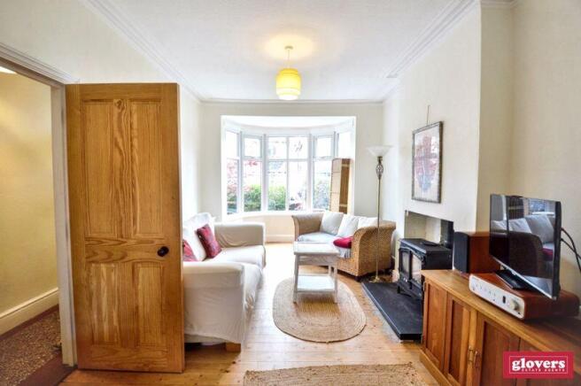 THROUGH LOUNGE