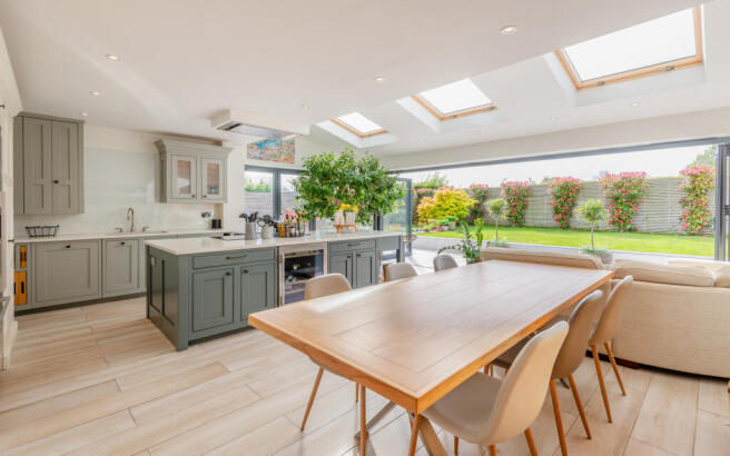 Kitchen/Family room