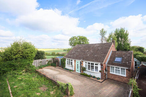 Cheverells Close, Markyate, Hertfordshire, AL3
