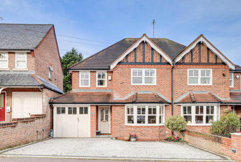 West Way, Harpenden, AL5