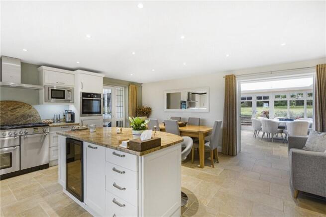 Kitchen/Breakfast