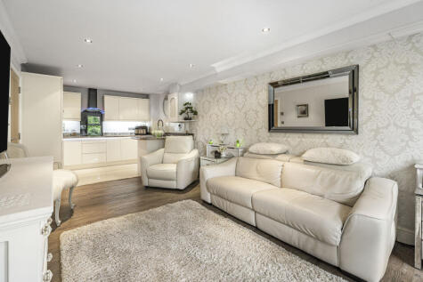 Church Street, Welwyn, AL6