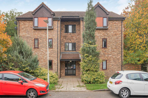 Leysdown, Welwyn Garden City, Hertfordshire, AL7