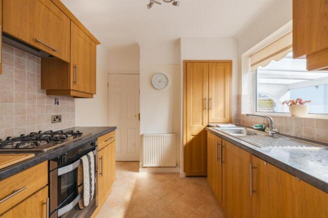 15 Bendee Ave-15.jpg