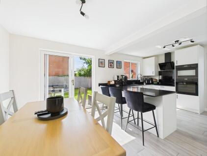 Chennells Way, Horsham