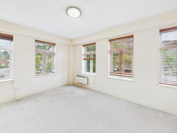 CAM04018G0-PR0381...