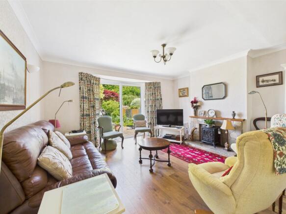 CAM04018G0-PR0238-STILL004