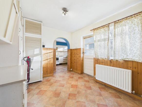 CAM04018G0-PR0404-STILL010