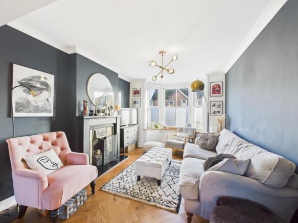 CAM04018G0-PR0412-STILL017