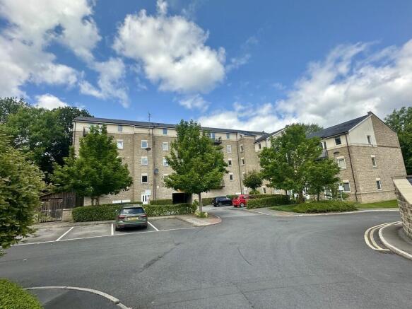 12 Thackray Court...