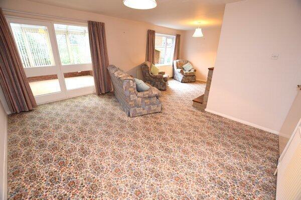 open plan lounge & dining room