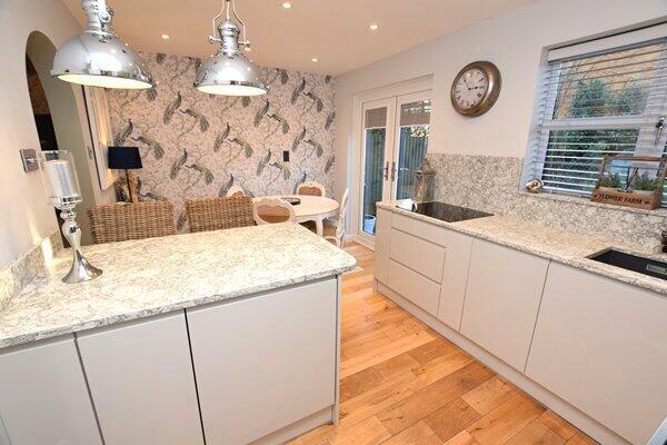 open plan kitchen/diner
