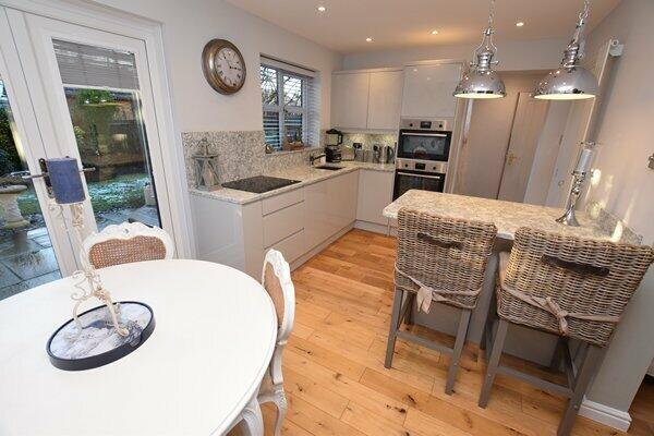 open plan kitchen/diner