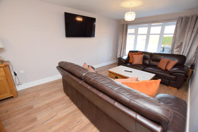 open plan lounge, dining room & kitchen