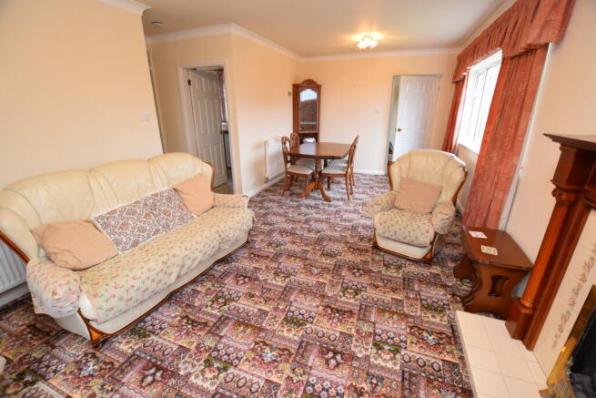 lounge & dining room