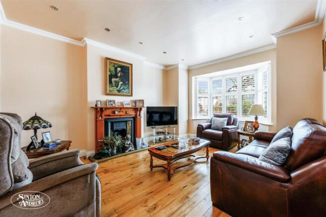 4 Royal Gardens2.jpg