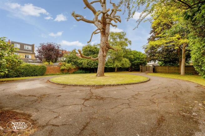 April Cottage, Walmer Gardens-10.jpg