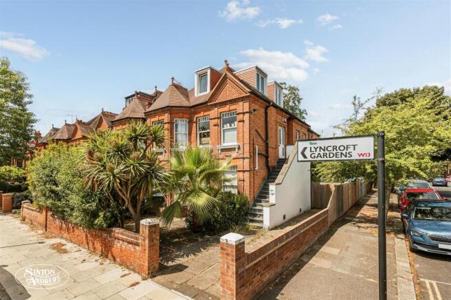 Fat 1, 2 Lyncroft Gardens-1.jpg