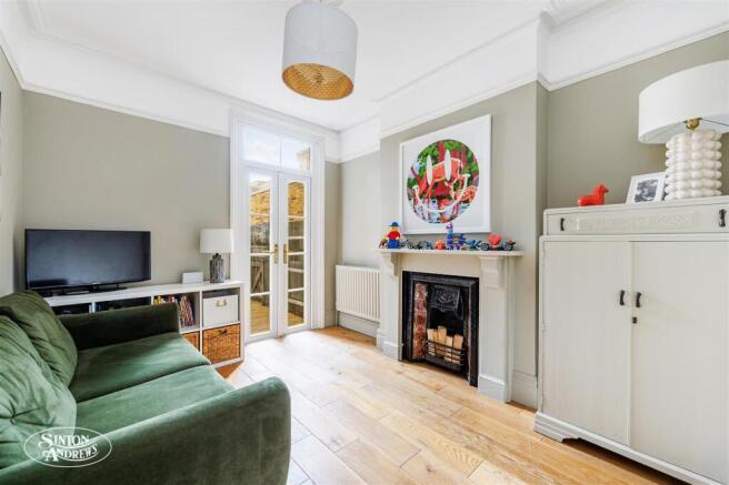 10 Elthorne Avenue-4.jpg