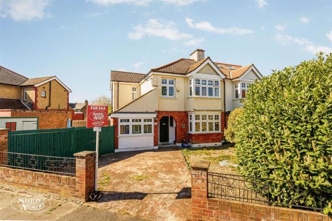 32 Croft Gardens.jpg